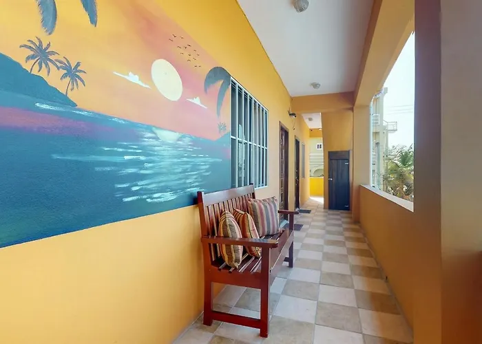 Laguna Hotel 3*