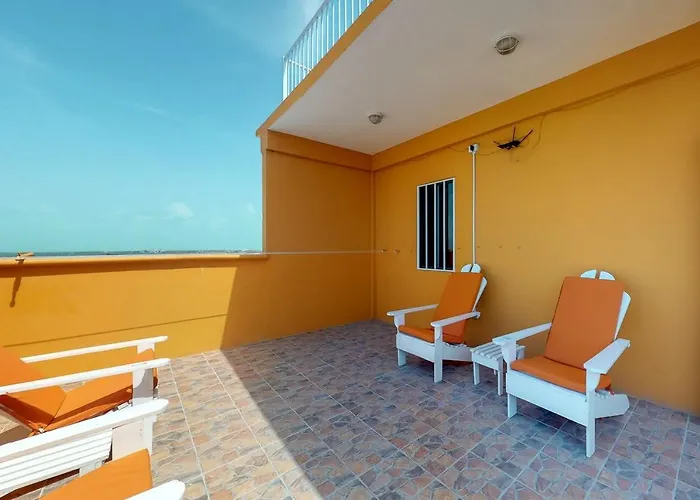 Laguna Hotel 3*